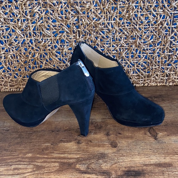 Adrienne Vittadini Shoes - Adrienne Vittadini LEATHER WOMENS HEELED BOOTS SIZE 9.5 velvet black shoes